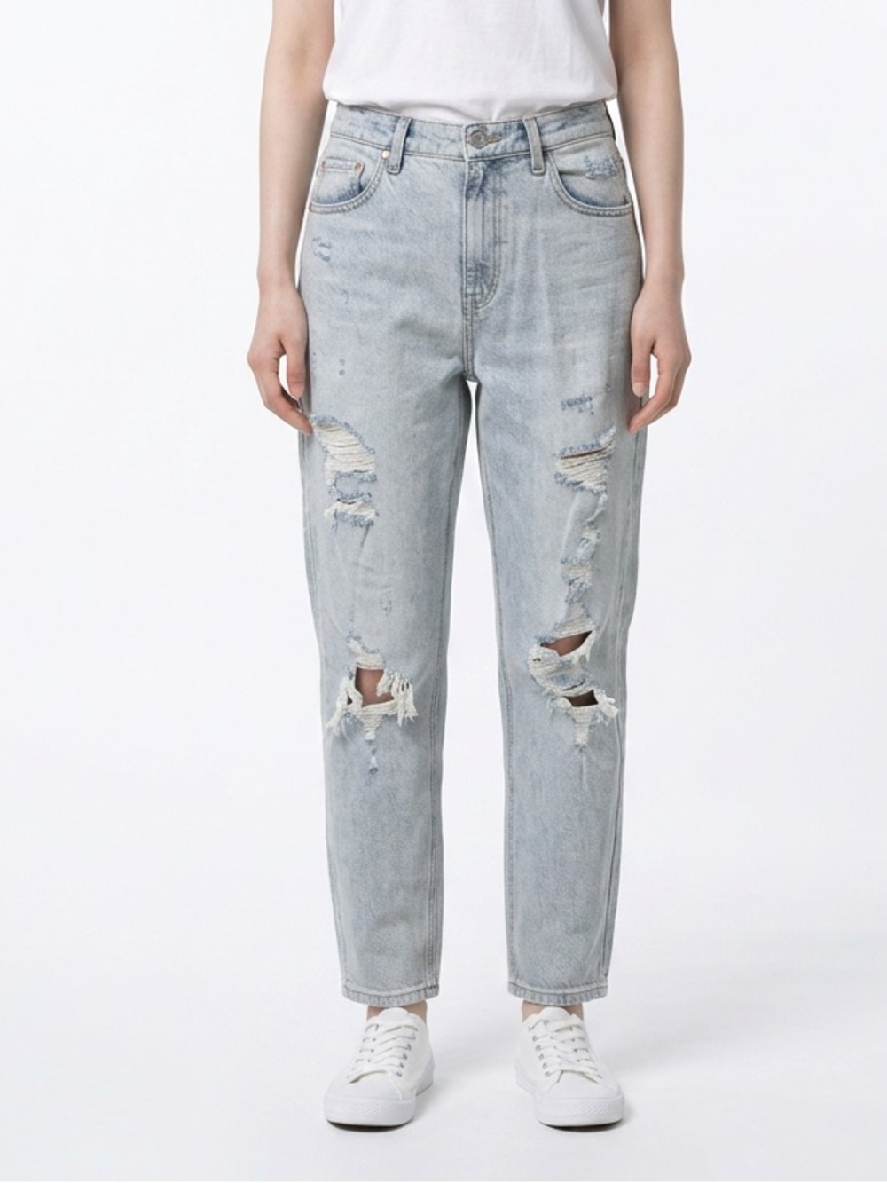 WILD FABLE | Light Wash Distressed High Rise Mom Jeans Women’s Size 10